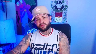 nicolastorres99 live cam on Cam4