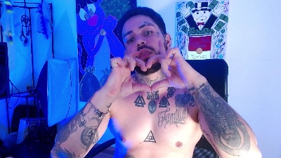 nicolastorres99 live cam on Cam4