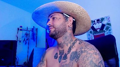 nicolastorres99 live cam on Cam4