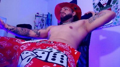 nicolastorres99 live cam on Cam4