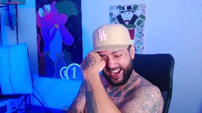 nicolastorres99 live cam on Cam4
