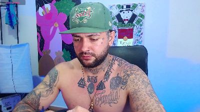 nicolastorres99 live cam on Cam4