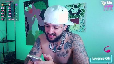 nicolastorres99 live cam on Cam4