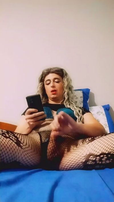 nicole2303 live cam on Cam4