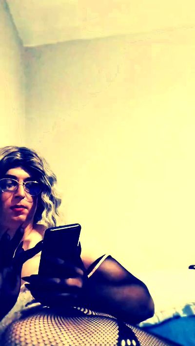 nicole2303 live cam on Cam4