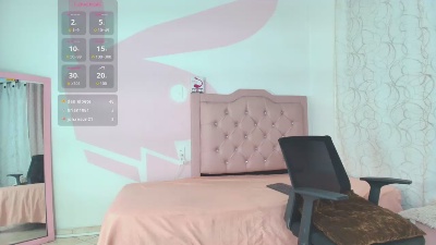 nicole_bigboobs live cam on Cam4
