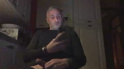 niko833 live cam on Cam4
