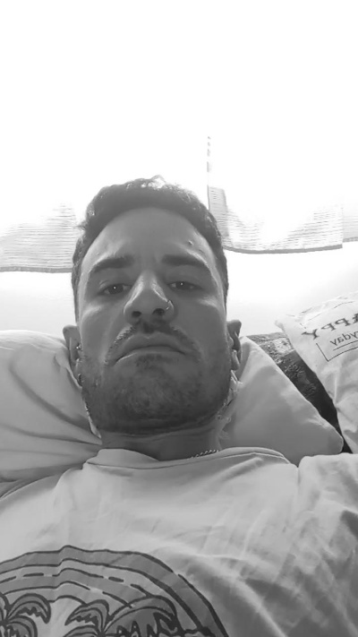 nikola243 live cam on Cam4
