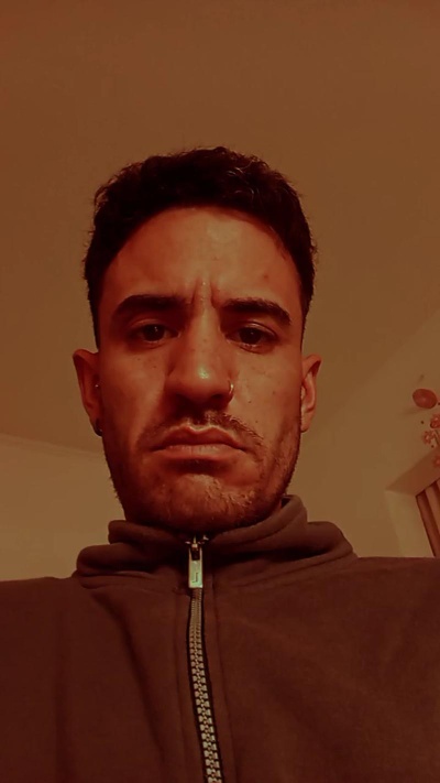 nikola243 live cam on Cam4