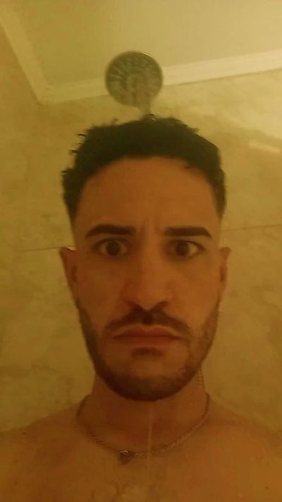 nikola243 live cam on Cam4