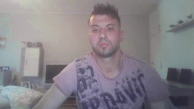 nikolas34fun live cam on Cam4