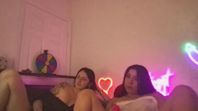 nina_lovez live cam on Cam4