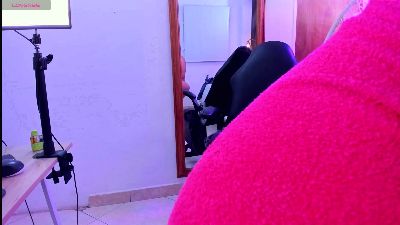ninahazee live cam on Cam4