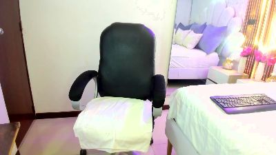 ninahazee live cam on Cam4