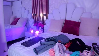 ninahazee live cam on Cam4