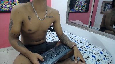 ninfomanosx live cam on Cam4
