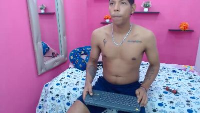 ninfomanosx live cam on Cam4