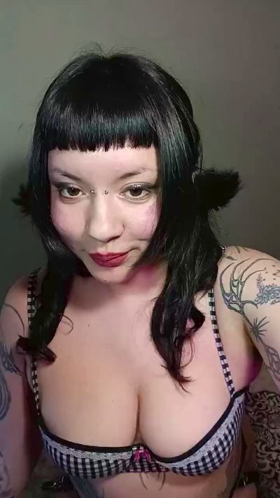 ninfula live cam on Cam4