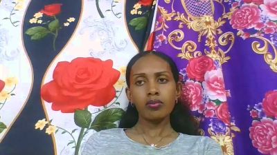 ninie22 live cam on Cam4