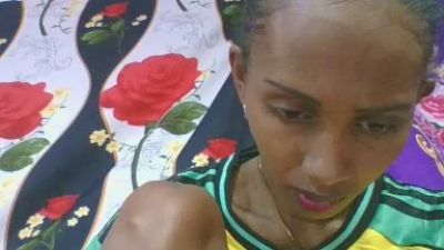 ninie22 live cam on Cam4