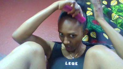 ninie22 live cam on Cam4