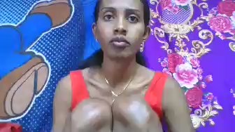 ninie22 live cam on Cam4