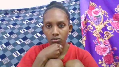 ninie22 live cam on Cam4