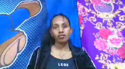 ninie22 live cam on Cam4
