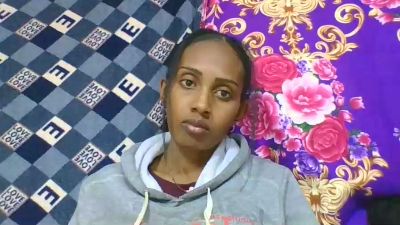 ninie22 live cam on Cam4