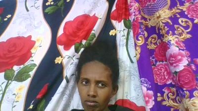 ninie22 live cam on Cam4