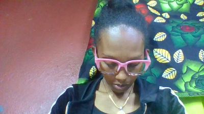 ninie22 live cam on Cam4