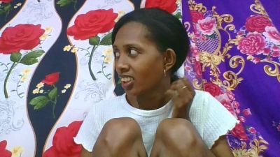ninie22 live cam on Cam4