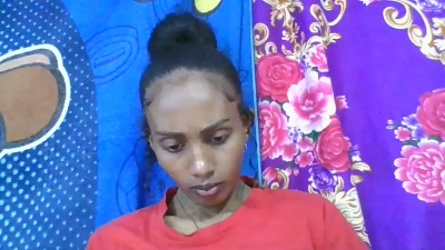 ninie22 live cam on Cam4