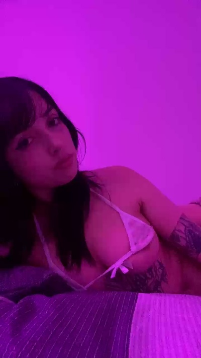 ninimyo live cam on Cam4