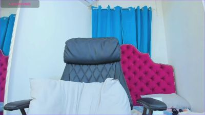 ninnadee live cam on Cam4