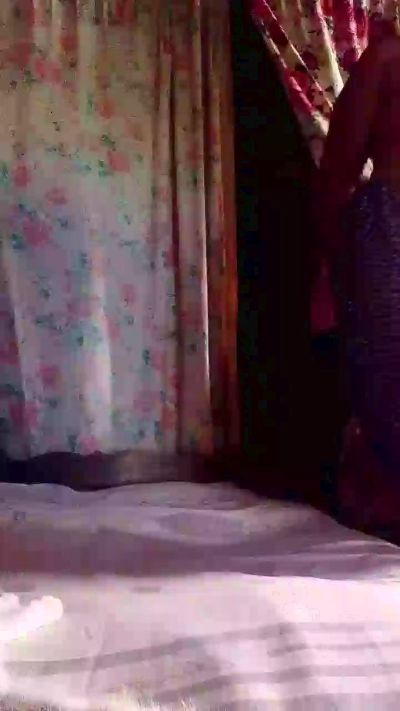 nirina_sexy live cam on Cam4