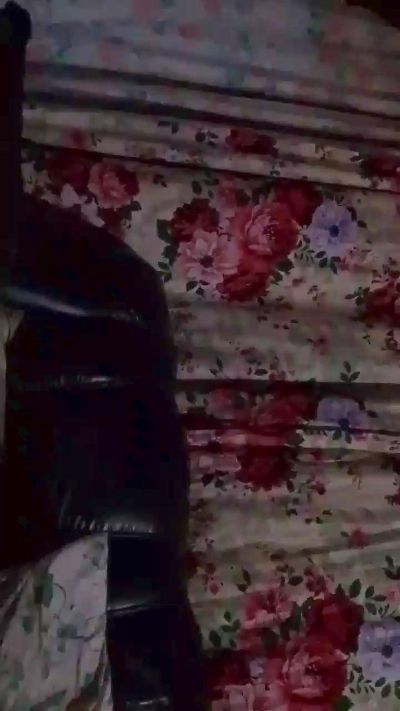 nirina_sexy live cam on Cam4