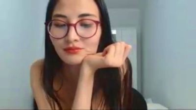 niufrommaccau live cam on Cam4