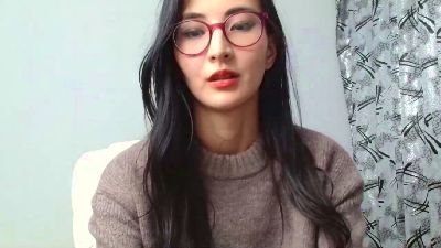 niufrommaccau live cam on Cam4