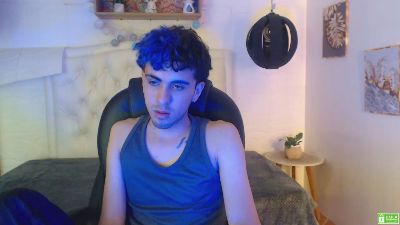 noah_bluex live cam on Cam4