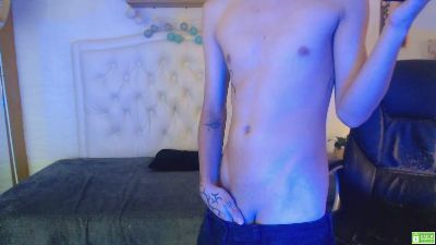 noah_bluex live cam on Cam4