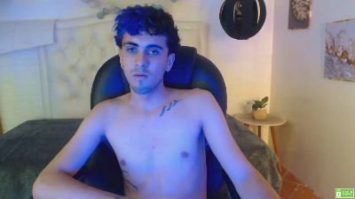 noah_bluex live cam on Cam4