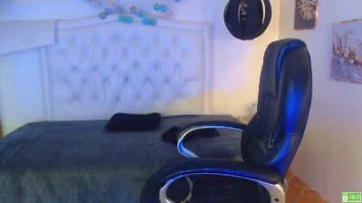 noah_bluex live cam on Cam4
