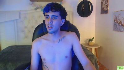 noah_bluex live cam on Cam4
