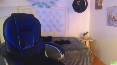 noah_bluex live cam on Cam4