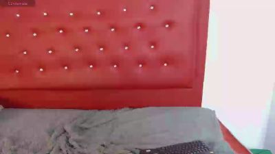 noah_bluex live cam on Cam4