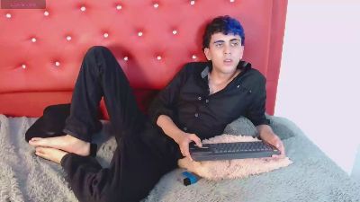 noah_bluex live cam on Cam4