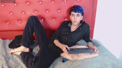 noah_bluex live cam on Cam4