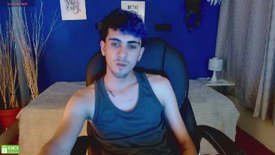 noah_bluex live cam on Cam4