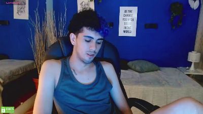 noah_bluex live cam on Cam4